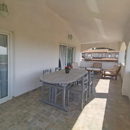 Apartment Luna Sveti Lovrec Pazenaticki