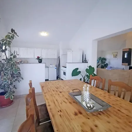 Apartment Luna Sveti Lovrec Pazenaticki
